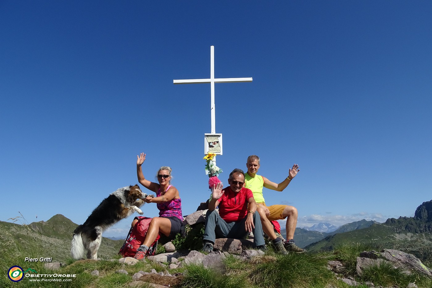 28 Sulla Cima di Mezzeno (2230 m).JPG